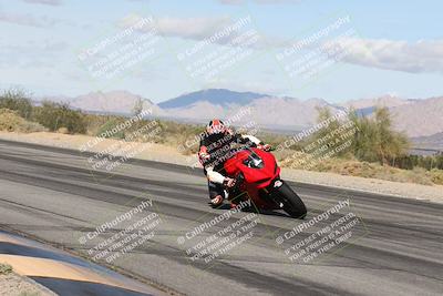 media/Nov-16-2025-Race Pace (Sun) [[8c5fa54630]]/Non Verified Riders (1st 20 Minutes)/3-Turn 3 Inside (11am)/